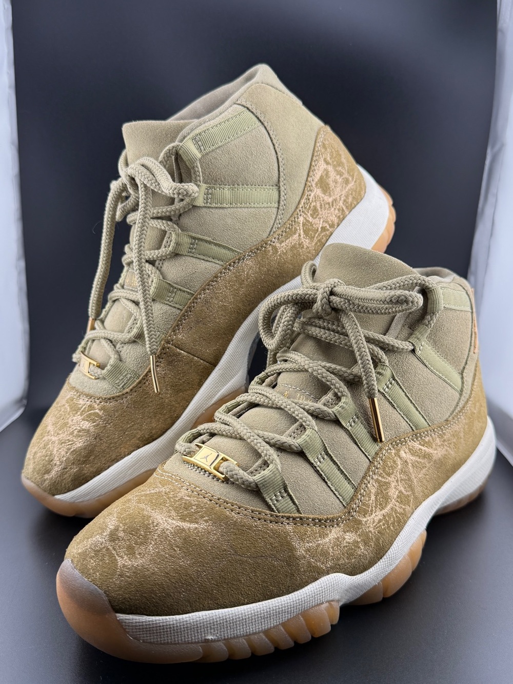 Nike Air Jordan 11 Retro Neutral Olive Metallic Gold AR0715-200 Women’s 11